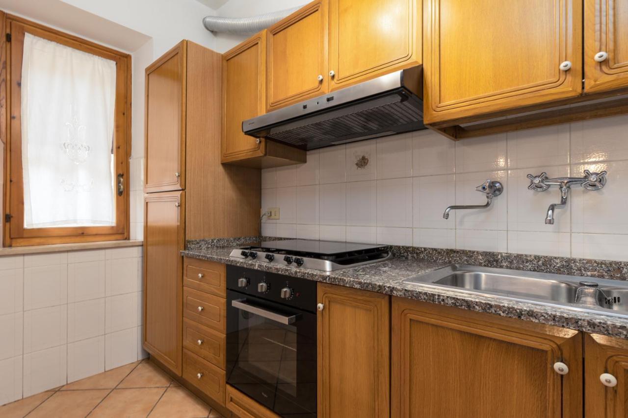 Enchanting Flat With Patio In Abbadia A Isola Monteriggioni Extérieur photo