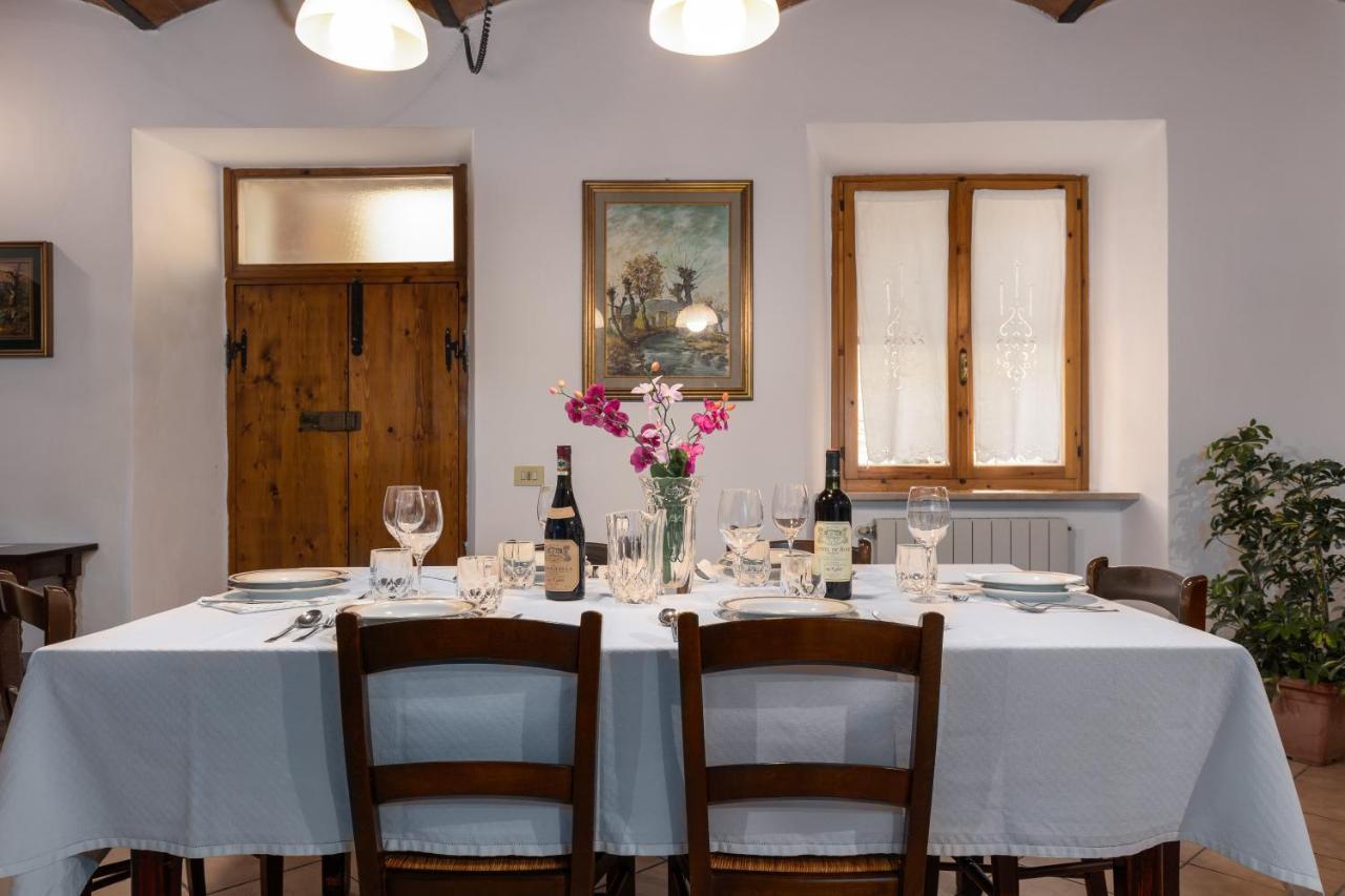 Enchanting Flat With Patio In Abbadia A Isola Monteriggioni Extérieur photo