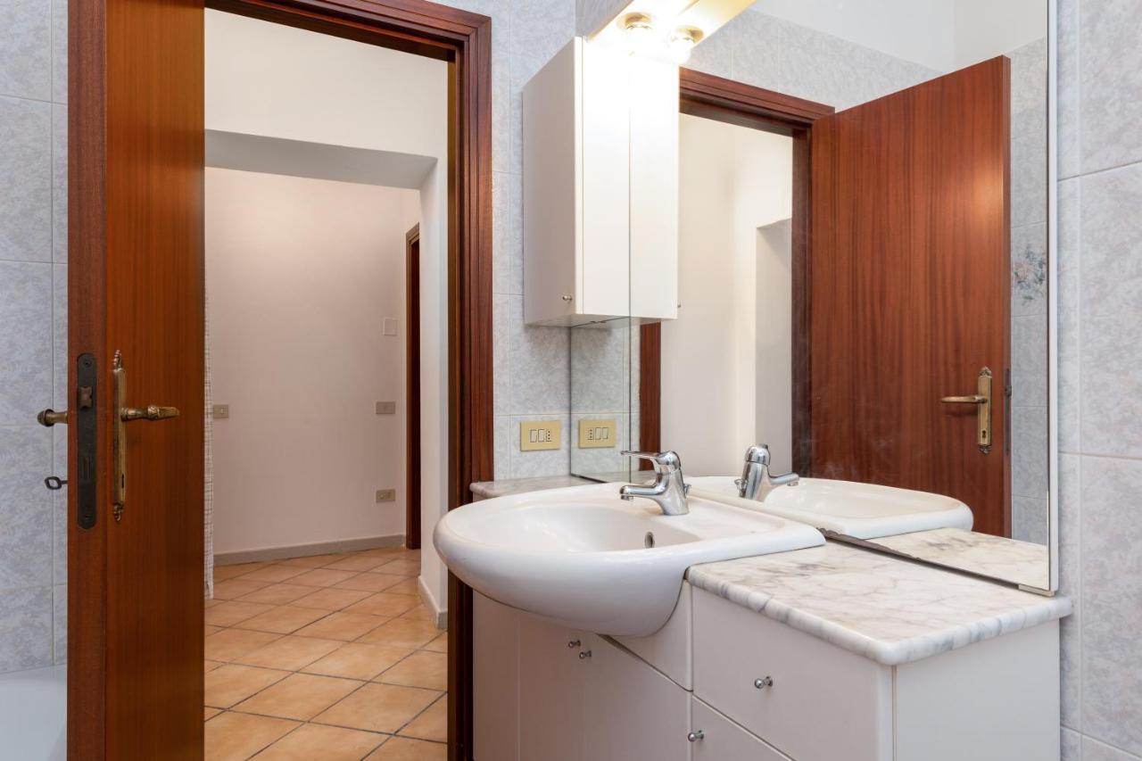 Enchanting Flat With Patio In Abbadia A Isola Monteriggioni Extérieur photo