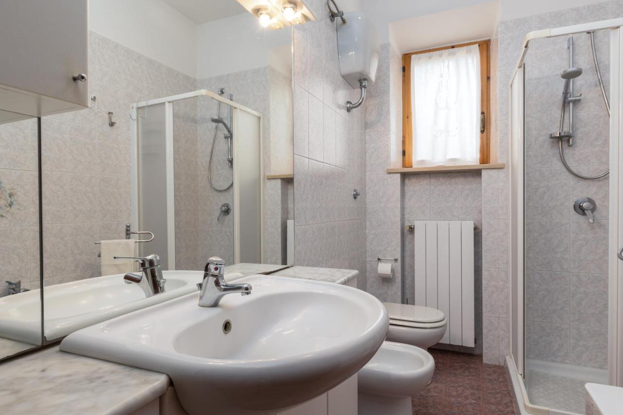 Enchanting Flat With Patio In Abbadia A Isola Monteriggioni Extérieur photo