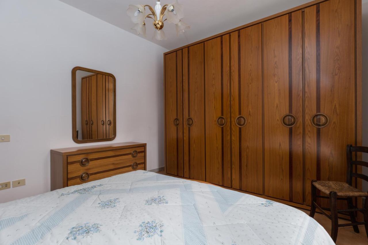 Enchanting Flat With Patio In Abbadia A Isola Monteriggioni Extérieur photo